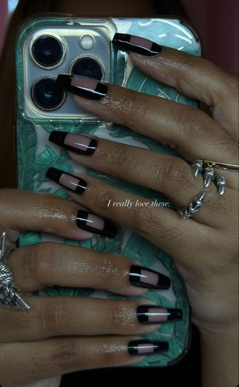 Matrix Nails Design, Simple Goth Nails Short, Half And Half Nails Designs, 50s Nails Design, Black Detail Nails, Nail Pics Instagram, New Years Nail Designs Black, Rocker Nails Punk, Domino Nails