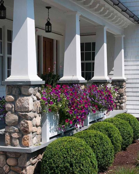 Craftsman Style Front Porch, Craftsman Style Interior, Craftsman Landscaping, Craftsman Style Decor, Craftsman Style Porch, Craftsman Style Interiors, Craftsman Interior Design, Craftsman Style Exterior, Craftsman Porch