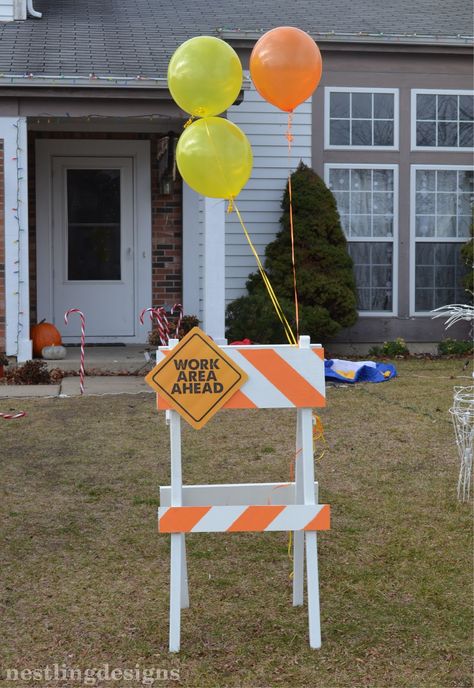 DIY party sign Rubble Birthday, Construction Birthday Party Ideas, Construction Party Decorations, Tractor Birthday Party, Construction Theme Birthday Party, 2nd Birthday Party For Boys, Diy Construction, Construction Theme Party, Construction Birthday Party