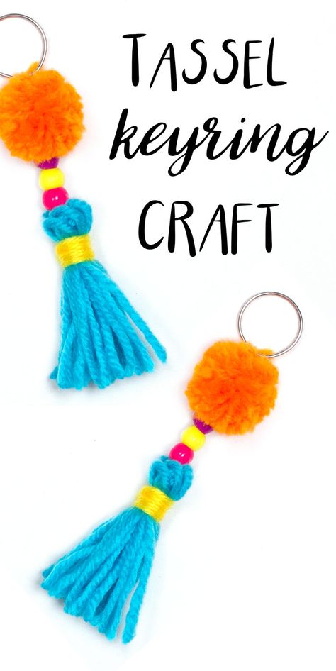 DIY Tassel Keyring Craft — Doodle and Stitch School Craft Club Ideas, School Enterprise Ideas, Kids Keychain Craft, Keyrings To Make, Diy Keyring Ideas, Schoolers Crafts, Diy Keyrings, Keyrings Diy, Diy Tassel Keychain