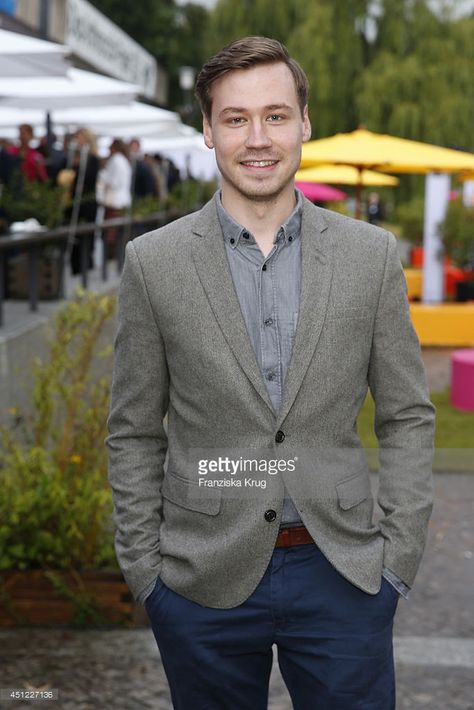 David Kross attends the producer party 2014 (Produzentenfest) of the Alliance German Producer - Cinema And Television on June 25, 2014 in Berlin, Germany. David Kross, Single Men, Berlin Germany, Men's Blazer, Berlin, Suit Jacket, Germany, Actors, Stock Photos