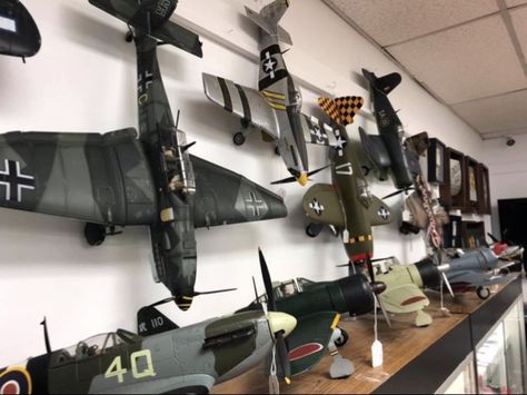 Model Airplanes Display, Pilot Decor, Luftwaffe Planes, Jet Fighter Pilot, Aviation Humor, Aviation Decor, Airplane Nursery, Airplane Decor, Model Magic