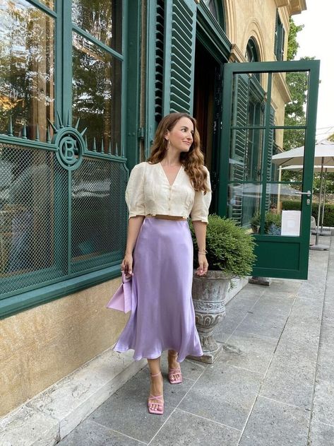 Lavender Satin Skirt, Purple Satin Skirt Outfit, Lavender Outfits For Women, Lavender Skirt Outfit, Satin Midi Skirt Outfits, Purple Skirt Outfit, Nerd Core, Pink Skirt Outfits, Silk Skirt Outfit