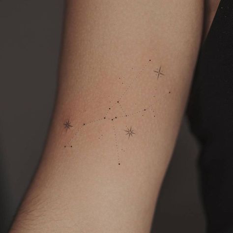 Minimalist Taurus Constellation Tattoo, Minimalist Tattoo Constellation, Tiny Tattoos Taurus, Orion Star Constellation Tattoo, May Constellation Tattoo, Orion Constellation Tattoo Minimalist, Constilations Tattoo, Star Bicep Tattoo, Constalation Tatoos Orion