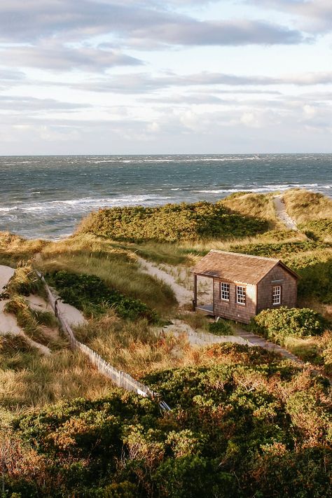 New England Coastal Town Aesthetic, Manchester By The Sea Massachusetts, New England Photography, Nantucket Autumn, New England Fall Aesthetic, Nantucket In The Fall, New England Summer Aesthetic, Nantucket Fall, East Coast Fall