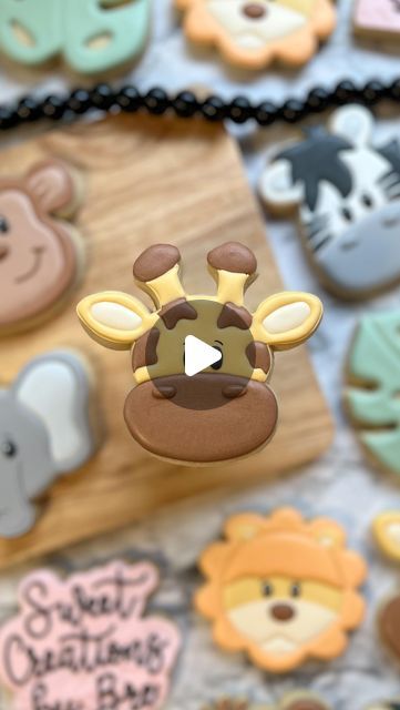 Breanna Deeds on Instagram: "The sweetest little giraffe cookie 🦒  #customcookies #decoratedcookies #cookiesofinstagram #royalicingcookies #cookieart #cookier #sweetcreationsbybre #safaricookies #safaribirthday #wildonecookies #firstbirthdaycookies #cookiedecoratingvideos #cookiedecorating #oddlysatisfying #satisfyingvideos" Giraffe Decorated Cookies, Safari Royal Icing Cookies, Wild One Decorated Cookies, Safari Cookies Decorated, Elephant Cookies Decorated, Safari Sugar Cookies, Safari Baby Cookies, Jungle Animal Cookies, Safari Animal Cookies