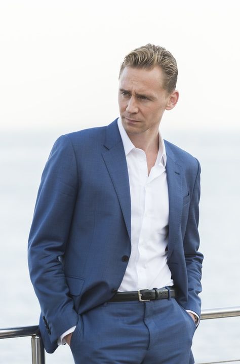 Tom Hiddleston High Rise, Tom Hiddleston Shirtless, Tom Hiddleston Crimson Peak, Loki Fan Art, Tom Hiddleston Gentleman, Tom Hiddleston Dancing, Tom Hiddleston Interview, Tom Hiddleston Quotes, Tom Hiddleston Funny