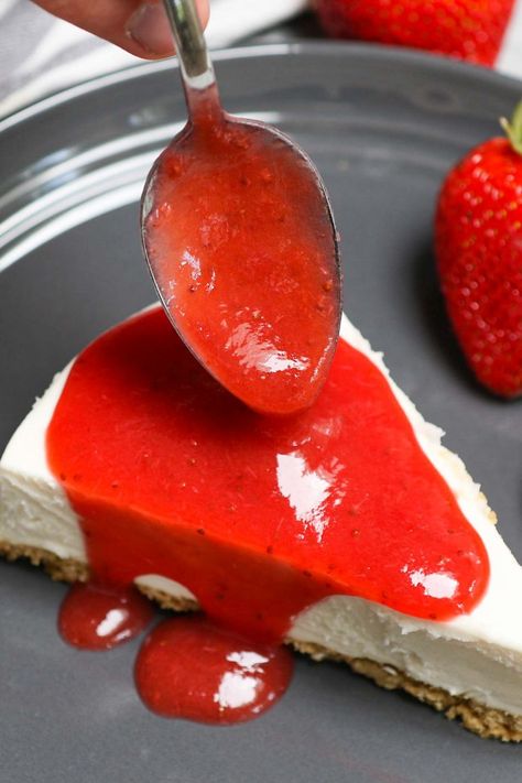 Strawberry Drizzle For Cheesecake, Strawberry Syrup For Cheesecake, Strawberry Glaze Recipe Cheesecake, Strawberry Glaze For Donuts Recipe, Strawberry Cheesecake Glaze, Strawberry Compote For Cheesecake, Strawberry Cheesecake Topping Recipes, Strawberry Glaze Recipe Jello, Strawberry Pie Glaze Recipe