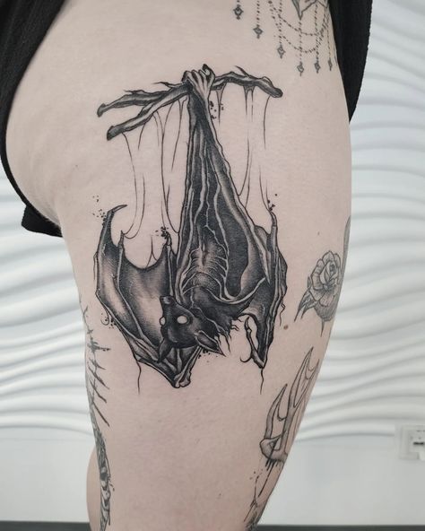 Bat Skull Tattoo, Bat Skeleton Tattoo, Dark Bat Tattoo, Hanging Bat Tattoo Design, Creepy Tattoos Gothic, Gothic Bat Tattoo, Scary Bat Tattoo, Vampire Bat Tattoo, Bat Tattoo Gothic