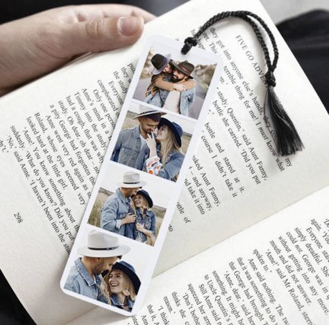 Polaroid Bookmark, Personlized Gifts, Photo Bookmarks, Penanda Buku, Personalised Gifts Diy, Creative Gifts For Boyfriend, Custom Bookmarks, Personalized Bookmarks, Cadeau Photo