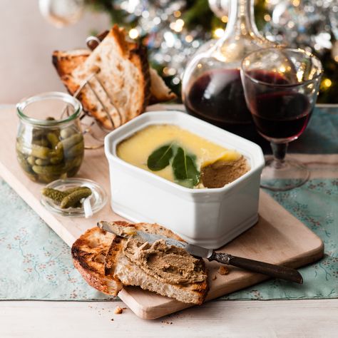 Chicken liver parfait is classic, delicious and great value for money, which looks great and is simple to make Radish Butter, Chicken Liver Parfait, Liver Parfait, Christmas Starter, Liver Pate Recipe, Caramelised Onion Chutney, Liver Pate, Onion Chutney, Pate Recipes