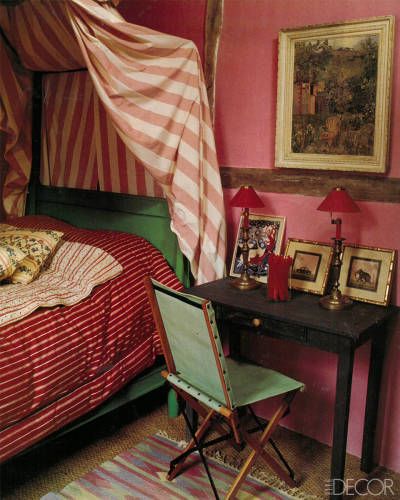 17 Brilliant Ideas To Steal From Fashion Designers' Homes Bedroom Red, Cheap Decor, Boho Home, Pink Walls, Elle Decor, Cheap Home Decor, My New Room, New Room, Home Decor Accessories