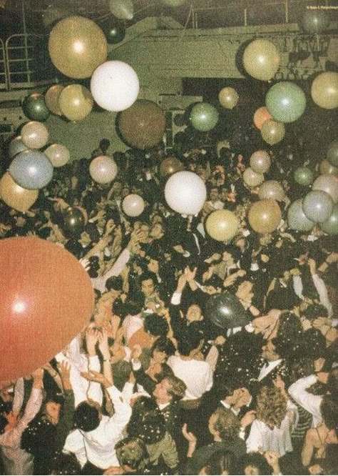 Studio 54 Party, The Wombats, Requiem For A Dream, Young Wild Free, Studio 54, Party People, Wild Free, Group Of People, Best Friend Pictures