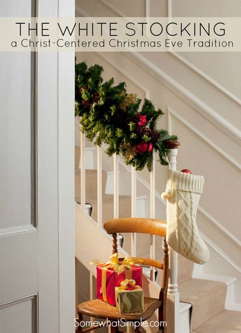 40 fun Christmas traditions to start with your family! Great family tradition ideas. Christmas Stairs Decorations, Kids Holidays, Christmas Stairs, Christmas Help, Parenting Blogs, Christmas Staircase, Christmas Lesson, Jesse Tree, Christmas Eve Traditions