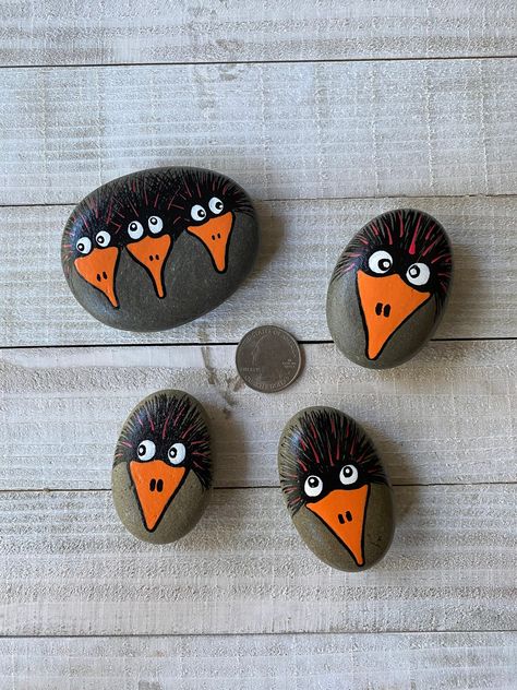 Cute painted rocks that  can be used as a magnet, general decor, or garden decoration!  Rocks are painted with acrylics, paint pens and sealed with a clear coat varnish.  Sizes of rocks will vary and a quarter is used as size reference in listing.  These rocks have a magnet attached and can be used as a magnet or decoration anyway you choose.  I can also do custom orders for smaller and larger rocks. If interested in a custom order, message me for details! :)  Details: All items are packaged wit Artistic Rock Painting, Rock Painting Art Simple, Small Rock Painting Ideas, Cute Painted Rocks, Panted Rocks, Simple Rock Painting, Kids Rock Painting, River Stones Crafts, Bird Rocks