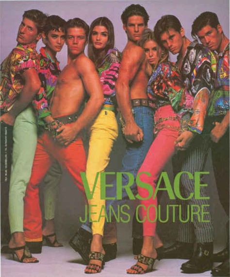 Versace Jeans Couture | 29 Denim Brands You Totally Forgot Existed 1990 Style, Coloured Jeans, Fashion Guys, Versace 90s, Looks Hip Hop, 90s Versace, Nadja Auermann, Niki Taylor, Versace Vintage