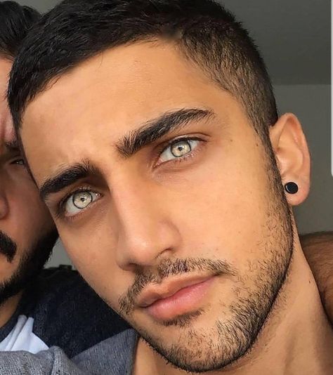 Rare Eyes, Gambar One Direction, Gents Hair Style, Eyes Wide Open, Most Beautiful Eyes, Stunning Eyes, Gorgeous Eyes, Beauty Standards, Pretty Eyes