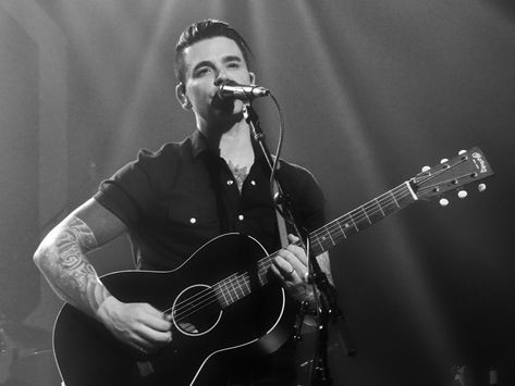 Chris Carrabba, Dashboard Confessional, Montreal Canada, Music Stuff, Rock Bands, Montreal, Eye Candy, Candy, Concert