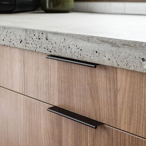 Aluminum Kitchen Cabinets, Hidden Cabinet, Black Cabinet Hardware, Kitchen Cabinet Drawers, Black Kitchen Cabinets, Finger Pull, Cabinet Door Handles, Kitchen Cabinet Hardware, Modern Kitchen Cabinets