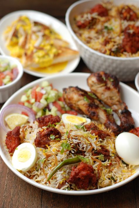 Bariis Iyo Chicken, Chicken 65 Biryani, Biriyani Photos, Biriyani Photography, Chicken Thighs Crockpot Recipes, Chicken Thighs Crockpot, Hyderabadi Biryani Recipe, Veg Pulav, Easy Biryani Recipe