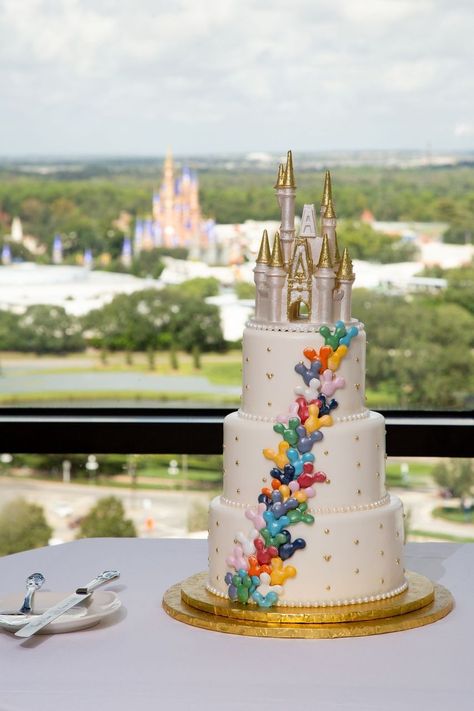 Disney Castle Wedding Cake, Disney 18th Birthday Cake, Disney Theme Birthday Cake, Magic Kingdom Cake, Wedding Cakes Disney, Disney World Cakes Birthday, Disney Castle Birthday Cake, Disney Cake Castle, Disneyland Cake Ideas