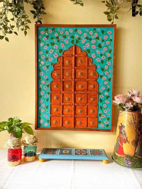 Traditional Diy Home Decor, Rajasthani Mirror Work Wall, Jharokha Painting On Canvas, New Home Painting Ideas, Jharoka Diy, Jarokha Design Diy, Jharokha Lippan Art, Jharoka Mirror, Jarokha Art