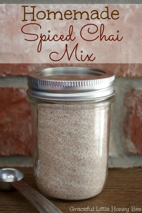 Chai Seasoning, Homemade Dry Mixes, Chai Tea Recipe, Plat Vegan, Spiced Chai, Diy Food Gifts, Homemade Spices, Homemade Seasonings, Regrow Hair