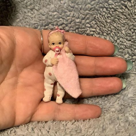 Baby Doll Car Seat, Disney Baby Dolls, Small Baby Dolls, Baby Barbie, Baby Girl Toddler, Barbie Dolls Diy, Silicone Baby Dolls, Mini Dolls, Clay Baby