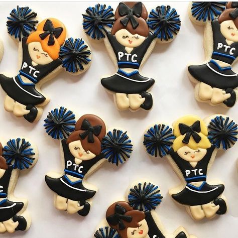 276 Likes, 8 Comments - Tony and Heather (@kaleidacuts) on Instagram: “Sunday night football calls for cute cheer cookies from @shortbreadbakingco using her @kaleidacuts…” Cheer Cake Pops, Cheerleading Cookies Decorated, Homecoming Cookies Decorated, Cheer Cookies Decorated, Cheerleading Cookies, Homecoming Cookies, Cheer Cookies, Cheerleader Party, Football Cakes