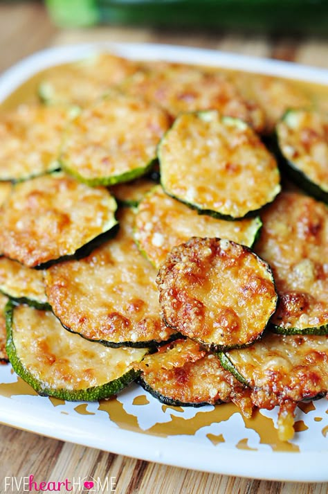 Baked Parmesan Zucchini Rounds ~ Baked Parmesan Zucchini, Zucchini Rounds, Baked Zucchini, Parmesan Zucchini, Läcker Mat, Healthy Veggies, God Mat, Deilig Mat, Thanksgiving Side Dishes