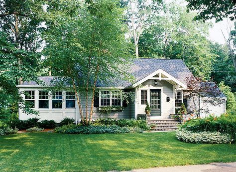 Exterior Ranch Remodel, Curb Appeal Porch, Large Yard Landscaping, White House Garden, Ranch House Exterior, Exterior House Remodel, Ranch Remodel, Ranch Exterior, Home Exterior Makeover