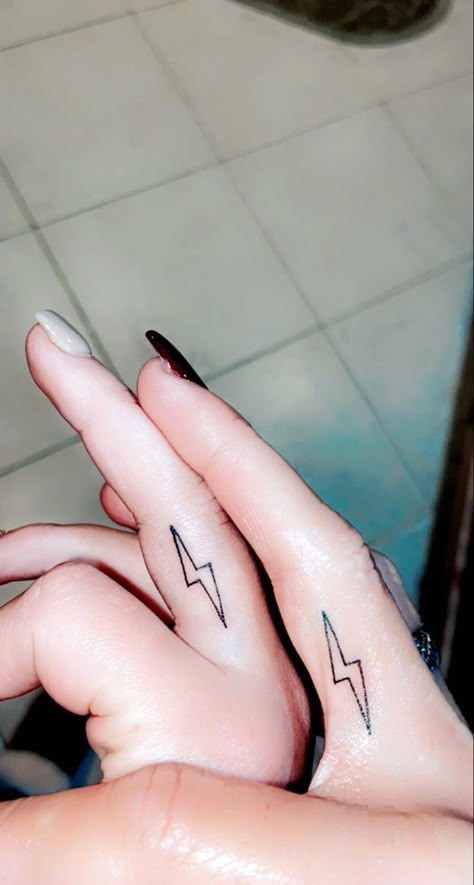 Finger Tattoos Lightning Bolt, Lighting Finger Tattoo, Lightening Bolt Tattoo On Finger, Finger Lightning Tattoo, Mini Deer Tattoo, Lighting Bolt Tattoo Meaning, Lightning Tattoo Finger, Lighting Bolt Finger Tattoo, Lightning Finger Tattoo