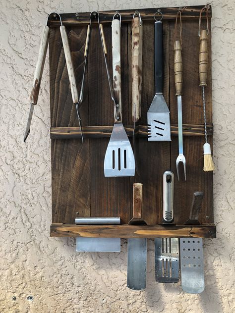 Grill Utensil Holder Diy, Bbq Utensil Storage Ideas, Bbq Utensil Storage, Bbq Tools Storage, Utensils Holder Diy, Bbq Utensil Holder, Grill Accessories Storage, Hermes Horse, Parrilla Exterior