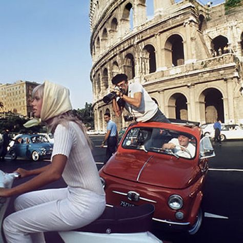 Douglas Kirkland's Fiat 500 & "Peter Sellers as Paparazzo" Britt Ekland, Italian Aesthetic, Slim Aarons, Scooter Girl, Girl Trends, Roman Holiday, Italy Photography, Italy Aesthetic, Vintage Italy