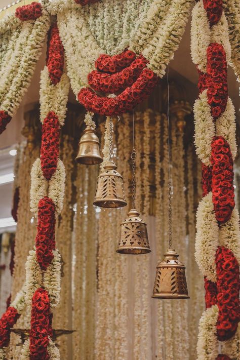 Photo From Neetu and Arvind - By Mehak Wedding Planners Hindu Garlands Wedding, Indian Wedding Flower Arrangements, Bengali Wedding Decoration, Red And White Wedding Decorations, Indian Floral Decor, Red Indian Wedding, Wedding Area, Bangalore Wedding, Jaipur Wedding