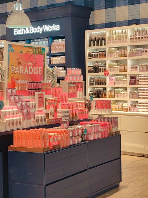 Bath And Body Aesthetic, A Thousand Wishes Aesthetic, Bath And Body Works Aesthetic Store, Bath And Body Works Store Aesthetic, Perfume Aesthetic Bath And Body Works, Bath And Bodyworks Aesthetic, Bath And Body Works Candles Aesthetic, Bath And Body Works Perfume Aesthetic, Aesthetic Bath And Body Works