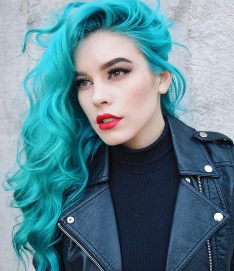 Hairstyles Female, Edgy Hair Color, Hair References, Female Hairstyles, Teal Hair, Turquoise Hair, Tumblr Hair, Balayage Blonde, Hair Color Pastel