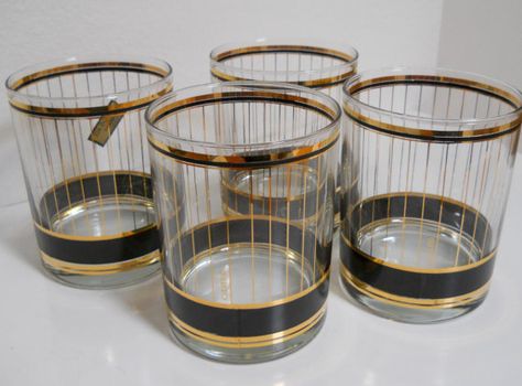 1980's Culver Barware Rock Drink Glasses Great by cyndalees, $19.00 Mid Century Modern Glassware, Vintage Cocktail Glasses, Mid Century Glassware, Whiskey Glasses Set, Vintage Collectables, Classic Bar, Whiskey Glasses, Vintage Cocktail, Vintage Barware