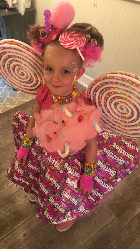 Candy Fairy Makeup, Candy Land Costumes Women, Candy Land Outfit Ideas, Candy Queen Costume, Candy Land Outfit, Candy Costume Diy, Candy Fairy Costume, Candy Girl Costume, Candy Land Costumes