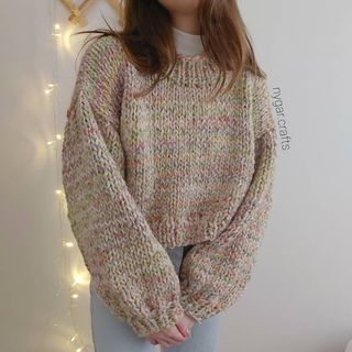 Hand Knitted Sweaters For Women, Oversized Sweater Outfits, Woolen Sweater Design, Crochet Sweater Design, Oversized Sweater Outfit, Handmade Knitwear, Woolen Sweaters, Handmade Sweater, Trendy Sweaters