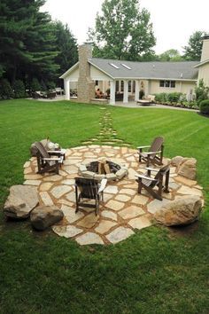 10 Awe-Inspiring Patio Design Photos Cheap Fire Pit, Fire Pit Seating Area, Large Backyard Landscaping, Patio Grande, Outdoor Fire Pit Designs, Backyard Fire Pit, Fire Pit Landscaping, Garden Decoration Ideas, Patio Pavers