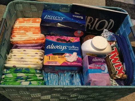 Period organization ❤️️😬😭😭 Bathroom Period Storage, Period Drawer Organization, Period Product Organization, Period Supplies Organization, Period Organization Storage, Period Organization, Period Basket, Period Supplies, Period Box