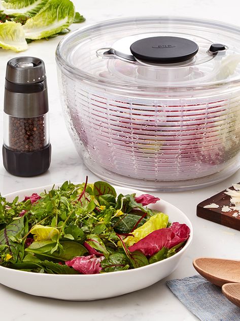 Salad Spinners, Quick Salads, Ambrosia Salad, Salad Spinner, Clear Bowls, Leafy Vegetables, Plastic Bowls, Corn Salads, Home Chef