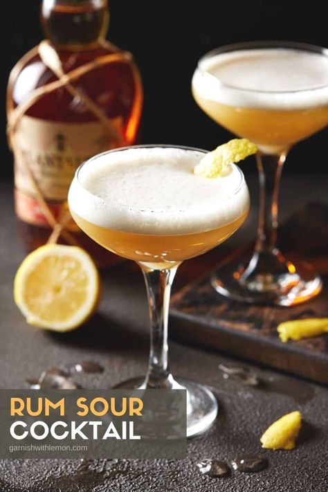 Rum Sour Recipe, Rum Sour, Sour Drink, Amaretto Sour, Rum Cocktail Recipes, Chill Drinks, Sour Foods, Seasonal Drinks, Sour Cocktail