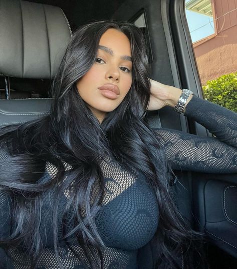 Amaya Colon (@amayacolonn) • Instagram photos and videos Amaya Colon, Car Selfie, Foto Art, Girls World, In The Car, The Peace, Pretty Selfies, Dark Hair, Listening To Music