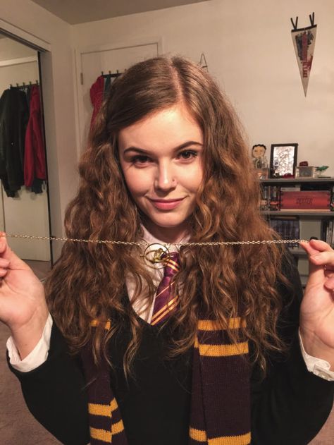 Hermoine Granger Costume, Hermione Granger Halloween Costume, Hermione Granger Hair, Hermione Granger Halloween, Hermione Halloween Costume, Hermione Granger Style, Hermione Cosplay, Hermione Granger Cosplay, Hermione Granger Costume