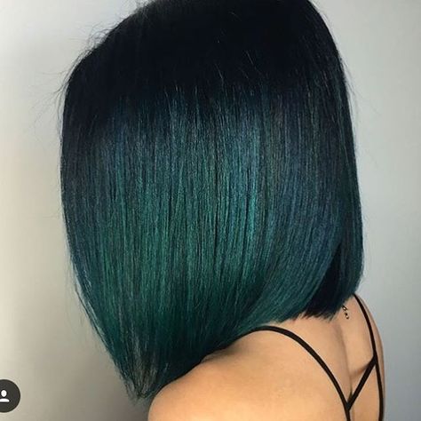 Deep sea blue/green by @elissawolfe! 💚💚💚 Emerald Green Hair, Dark Green Hair, Colored Hair Tips, Dye Ideas, Beautiful Hair Color, Hair Color Blue, Dye My Hair, Hair Inspo Color, Hair Envy