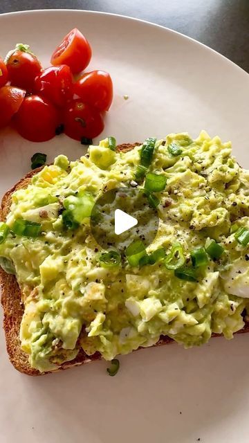 Breakfast Salads Ideas Easy Recipes, Healthy Protein Lunch, Lunch Videos, Avocado Sandwich Recipes, Amazing Salads, Carb Cycling Meal Plan, 1500 Calorie Meal Plan, Peeling Hard Boiled Eggs, Avocado Recipe