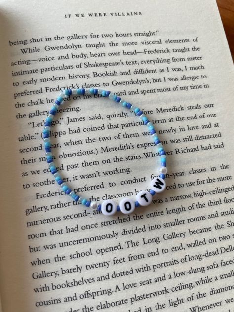 Out Of The Woods Bracelet Taylor Swift, 1989 Taylor Swift Friendship Bracelet, Yoyok Friendship Bracelet Taylor Swift, 1989 Bracelet Ideas, 1989 Bracelet Taylor Swift, 1989 Taylor Swift Bracelet, 1989 Friendship Bracelet, 1989 Bracelet, Concert Bracelets