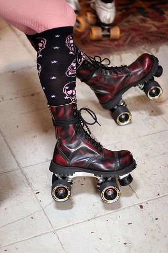 Pierre Molinier, Roller Derby Clothes, Skater Girl Aesthetic, Boots Football, Roller Derby Skates, Roller Derby Girls, Derby Skates, Retro Roller Skates, Quad Roller Skates